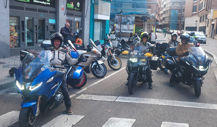 Petição entregue, caravana regressa