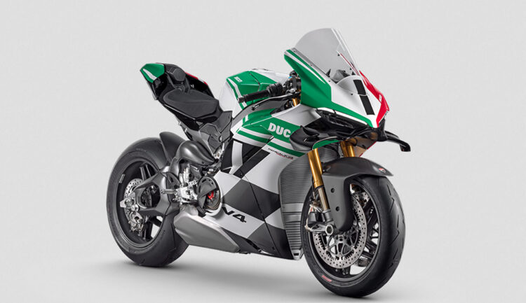 Ducati Tricolore vem com Arai “grátis”