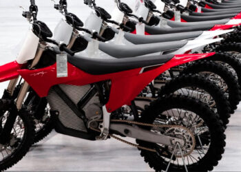 Mercado de elétricos vira para motores híbridos