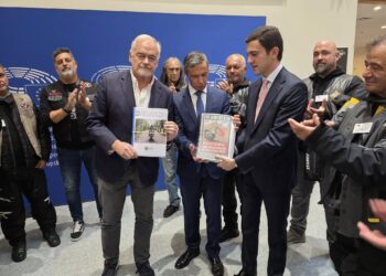 Petição contra as inspeções entregue em Bruxelas