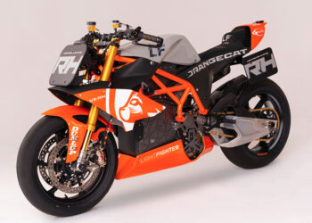 Lightfighter chega às corridas