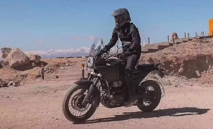 Royal Enfield Himalayan 750 mais perto
