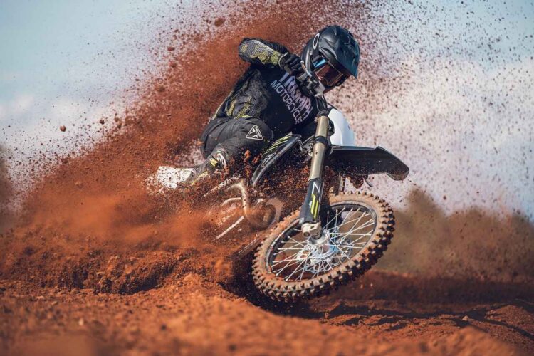 Triumph apresenta a nova TF 450-X para 2026 – Mais pura, focada e perfomante