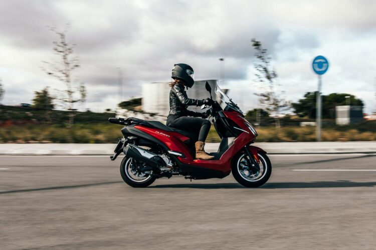 Conselhos | Como dominar rotundas de moto