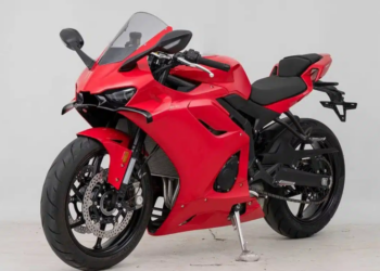 Kove 450RR: Desportiva média com 70 CV e design italiano