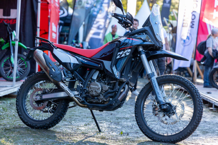 Rieju Aventura Rally 307: Uma nova estrela por € 4.600