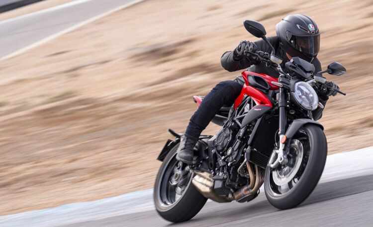 Mv Agusta Brutale 800: Brutalmente Divertida