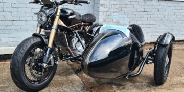 Watsonian lança sidecar para as CCM Spitfire