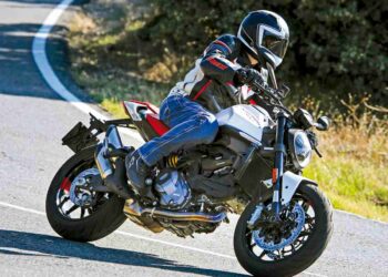 Contacto | Ducati Monster | Monstruosamente bela