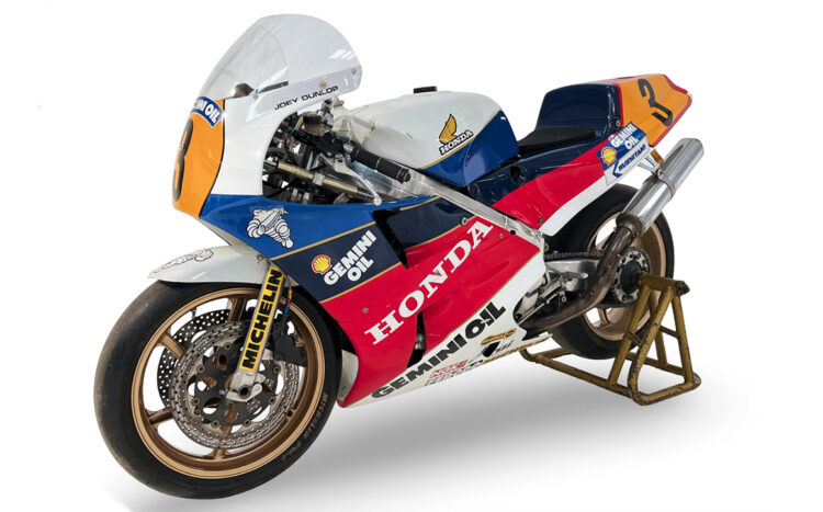 Motos de Dunlop leiloadas por uma fortuna