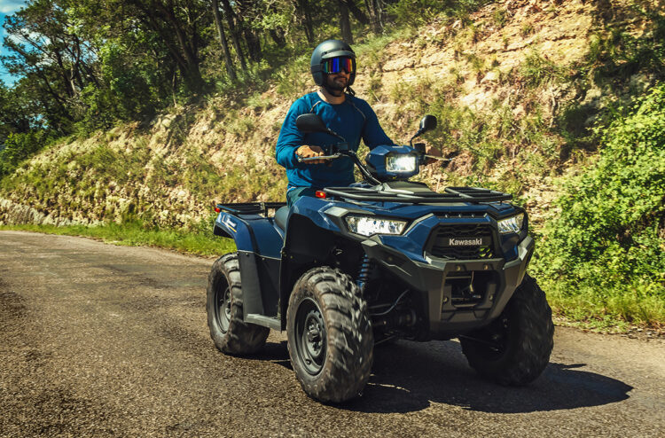 Kawasaki refina o quad Brute Force 450