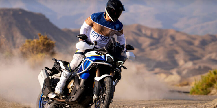 MV Agusta revela nova Enduro Veloce