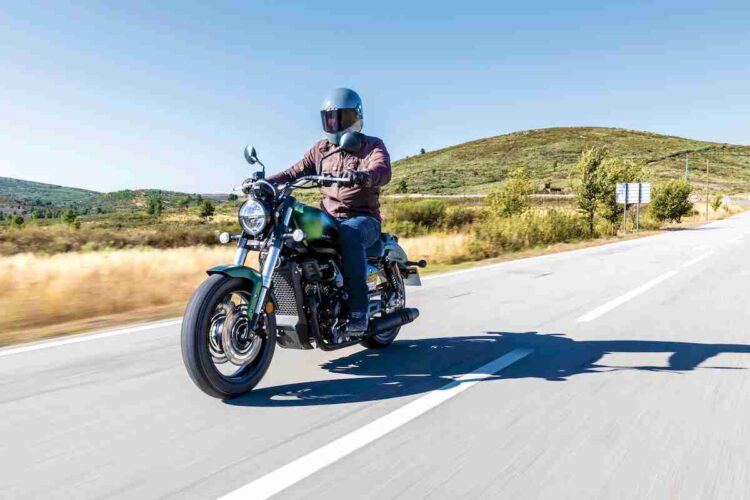 Contacto | Macbor Rockster 410 | Identidade própria