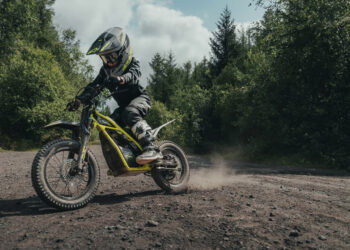 Triumph lança motos elétricas de trail para todas as idades