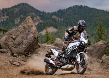 Nova Kawasaki KLE500: A Vida é um Rali, pilote!