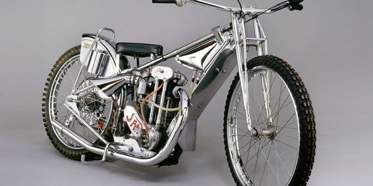 História | A JAP | Fruto de génio