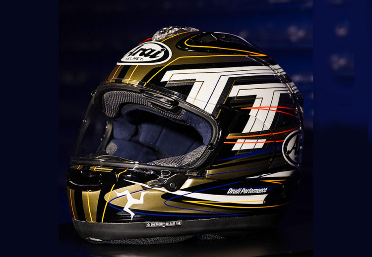 Arai apresenta capacete da Ilha de Man 2026