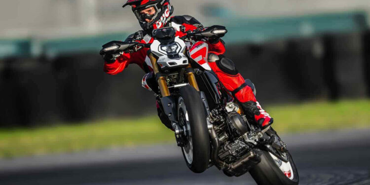 EICMA – Ducati Hypermotard V2, a lenda regressa