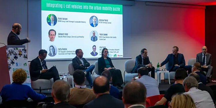 Conferência do setor moto na EICMA