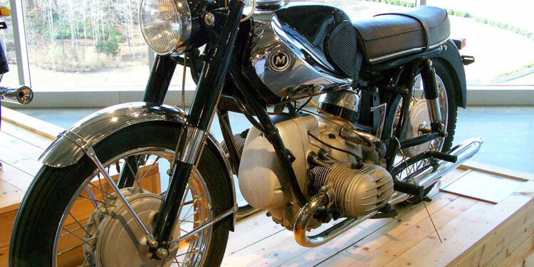 História | A Marusho Lilac | A BMW japonesa