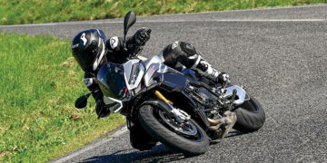 Contacto | Aprilia Tuono V4 1100 |Alta Costura