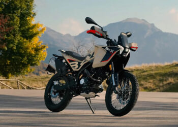 Benelli revela nova BKX 125