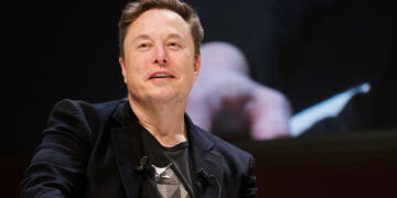 Elon Musk desmente boatos sobre moto Tesla: “Não vai acontecer”