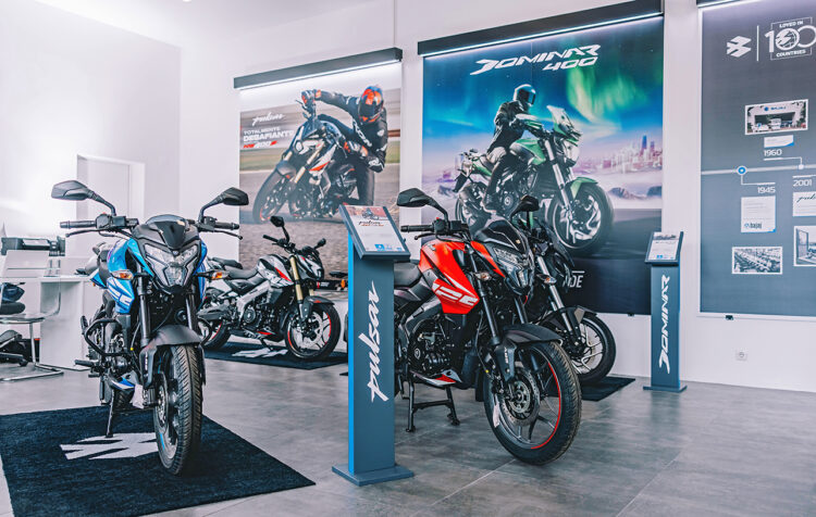 Bajaj chega a Portugal