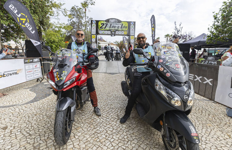 Aventuras do Lés-a-Lés com data marcada