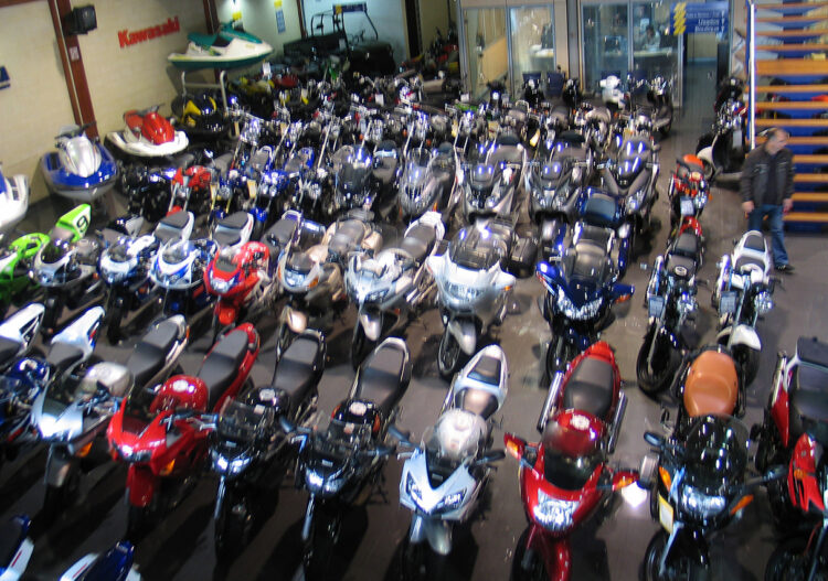 Mercado 2025 com ligeira queda