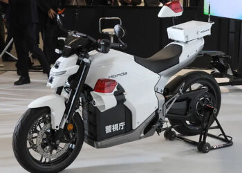 Honda WN7 para a polícia no Japão