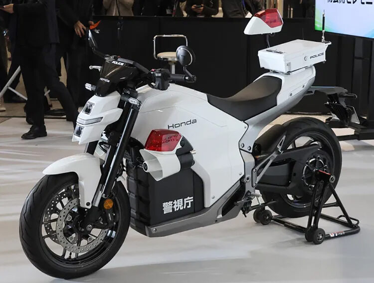 Honda WN7 para a polícia no Japão
