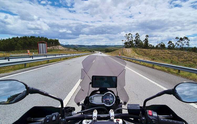 Mototurismo | Roteiro Beirão | Aldeias históricas, curvas… e um furo