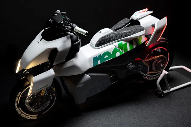 Guerra ao plástico chega às motos com a Redux
