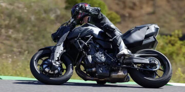 Furion apresenta uma Yamaha de tração integral