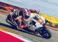 KTM 990 RC R Track, versão artilhada para pista, foi oficialmente lançada