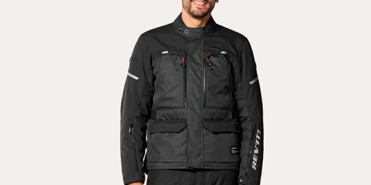 REV’IT! apresenta o Outback 5 H2O