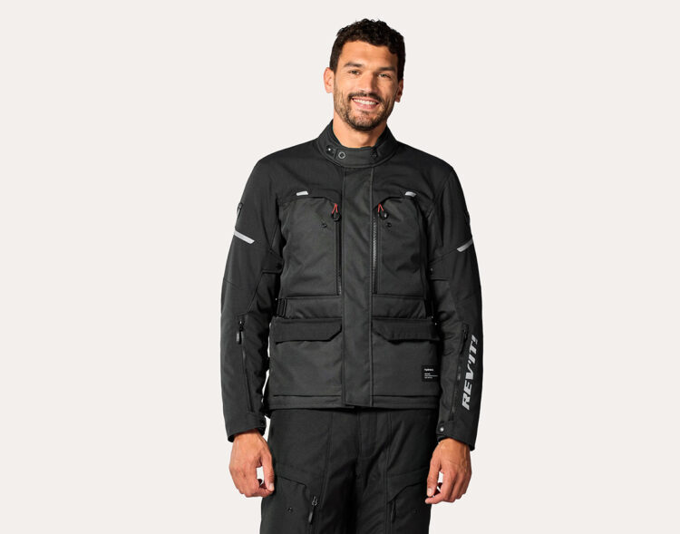 REV’IT! apresenta o Outback 5 H2O