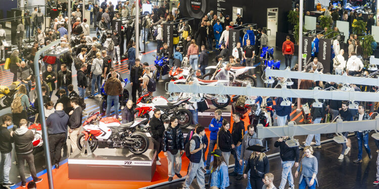 Feira de motos Intermot adiada para 2027