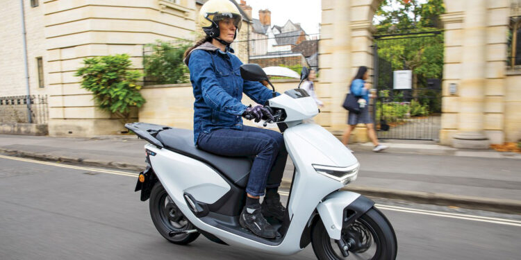 Contacto | Honda CUVe | Em busca da neutralidade carbónica