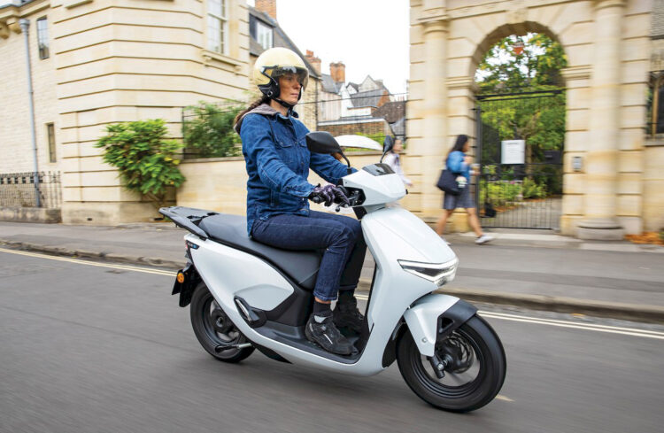 Contacto | Honda CUVe | Em busca da neutralidade carbónica