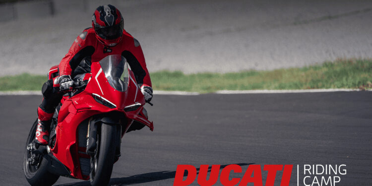 Aprende a dominar cada curva no Ducati Riding Camp