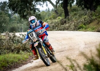 Pedro Bianchi Prata superou Rally-Raid Portugal com moto 100% elétrica