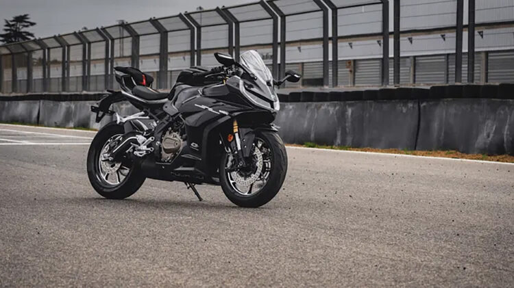 Nova supersport da QJMotor anima as 400