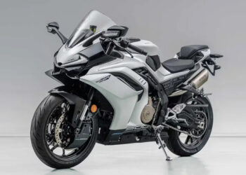 CFMoto 500SR quatro cilindros pronta para produção