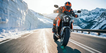 Revelada a novíssima KTM 1390 Super Duke RR