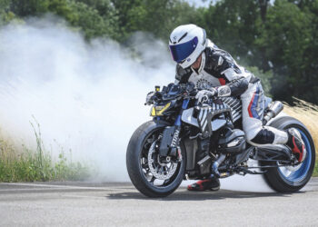 Supermoto | BMW R 1300 “TITAN” | Fúria bávara