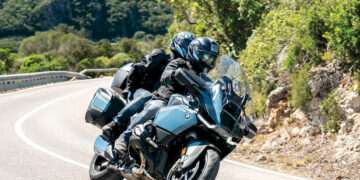 Contacto | BMW R 1300 RT | Turismo de luxo com alma de desportiva