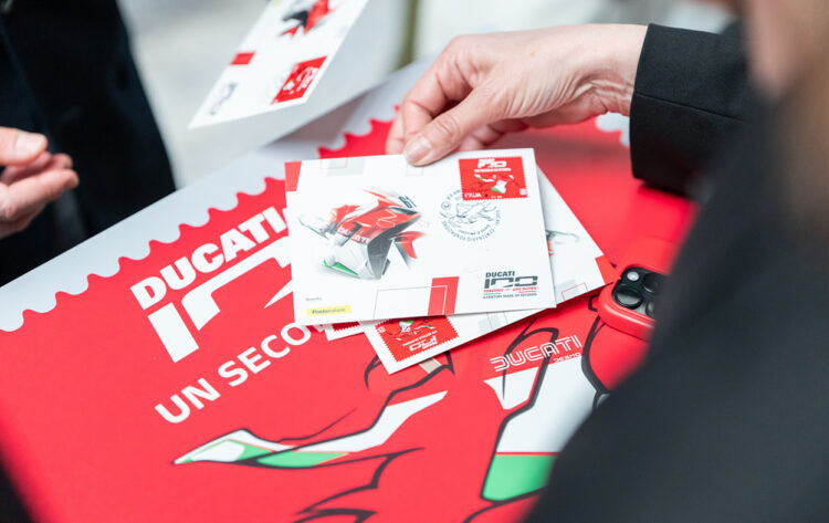 Centenário da Ducati celebrado com um selo dos correios italiano