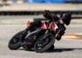 Bajaj apresenta a Pulsar 400